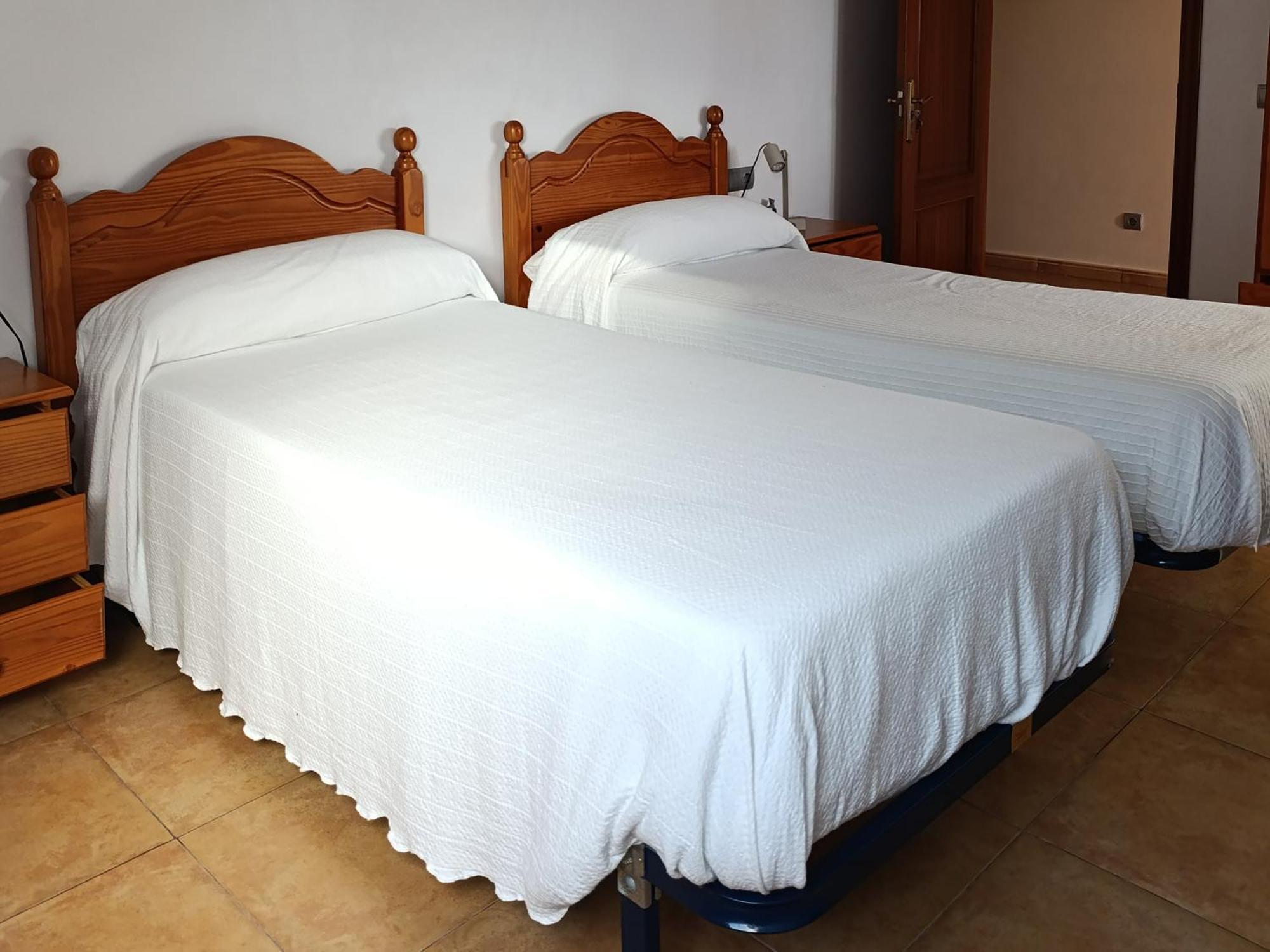 Pension Doña Lubina Finisterre Habitación foto